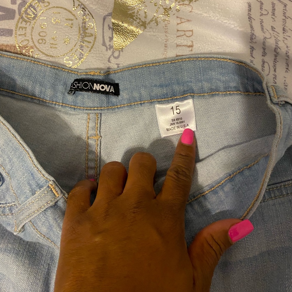 Fashion Nova Jeans - Picture 5 of 6